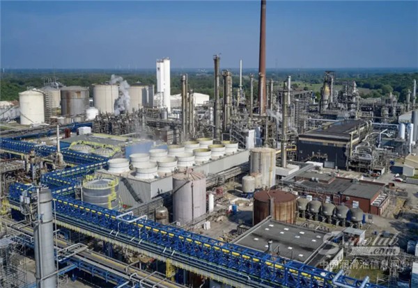 BP-Europa-SE-seeks-buyer-for-BP-Gelsenkirchen-Refinery-729x504.webp.jpg