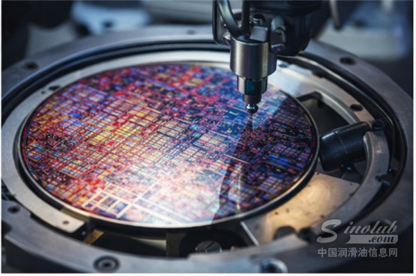 半导体与洁净制造润滑，为什么最怕的不是磨损，而是挥发、析出和污染？