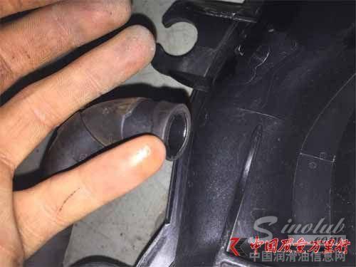 进气门有大量油迹